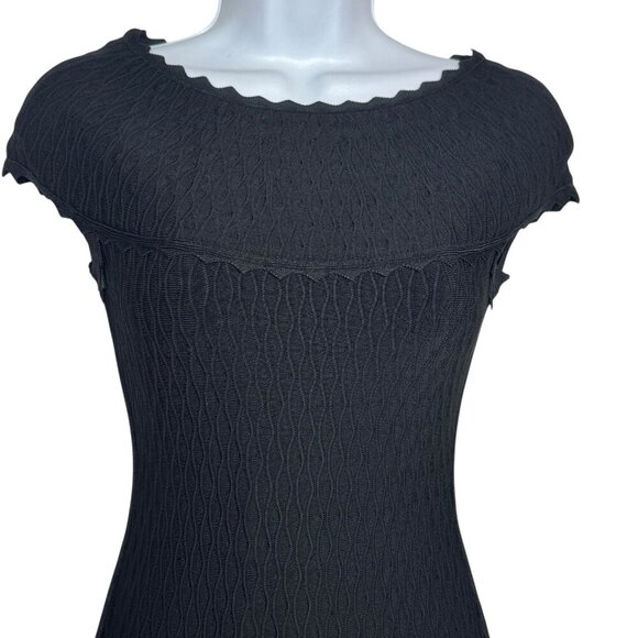 Herve Leger Black cap sleeve fit and Flare textured Dress size XS - Picture 3 of 12